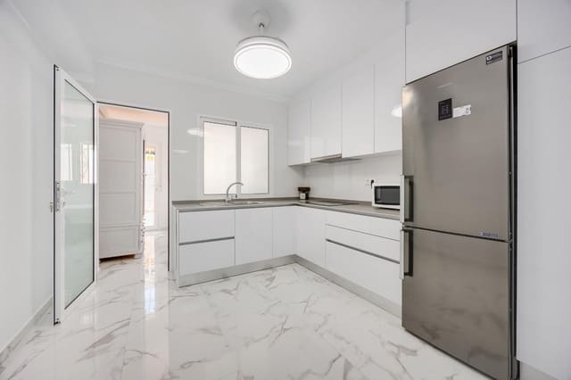 3 quarto Apartamento para venda em Playa del Acequión, Torrevieja com garagem - 225 000 € (Ref: 10004955)