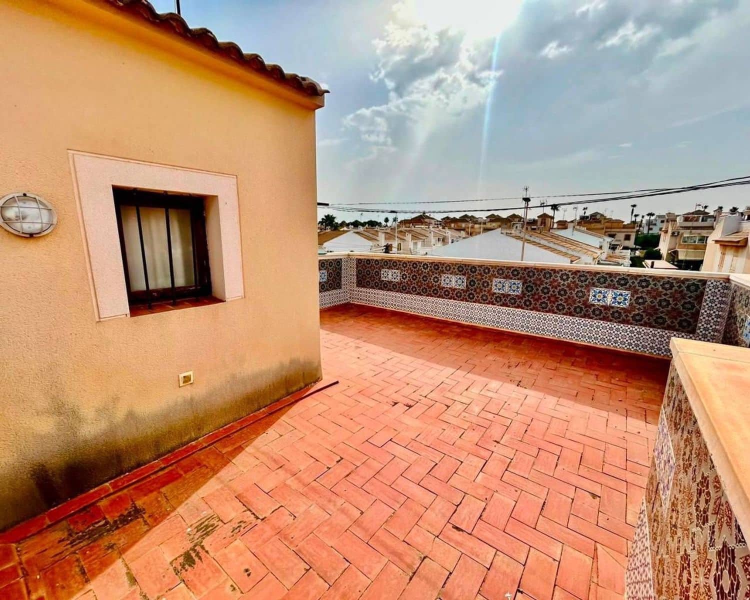 Casa de 3 habitaciones en Torrevieja en venta con garaje - 219.000 € (Ref: 10004956)