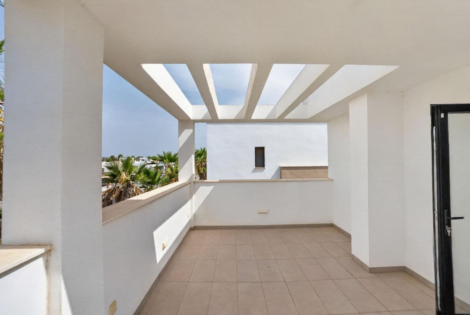 Chalet de 3 habitaciones en Guardamar del Segura en venta con piscina garaje - 445.000 € (Ref: 10006221)