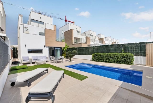 Chalet de 3 habitaciones en El Raso, Guardamar del Segura en venta con piscina garaje - 445.000 € (Ref: 10006221)