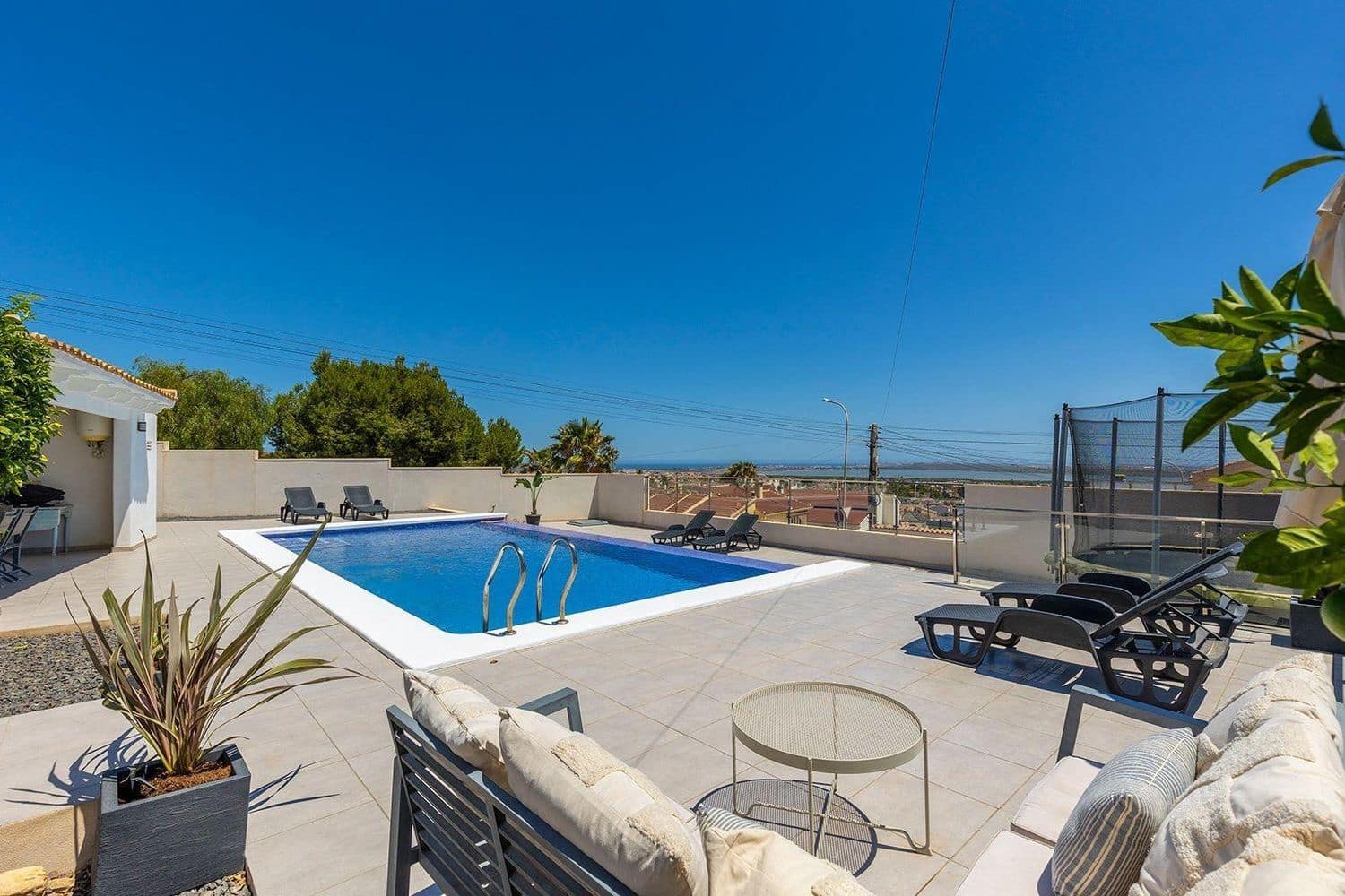 5 slaapkamer Villa te koop in Ciudad Quesada met zwembad garage - € 649.000 (Ref: 10007134)