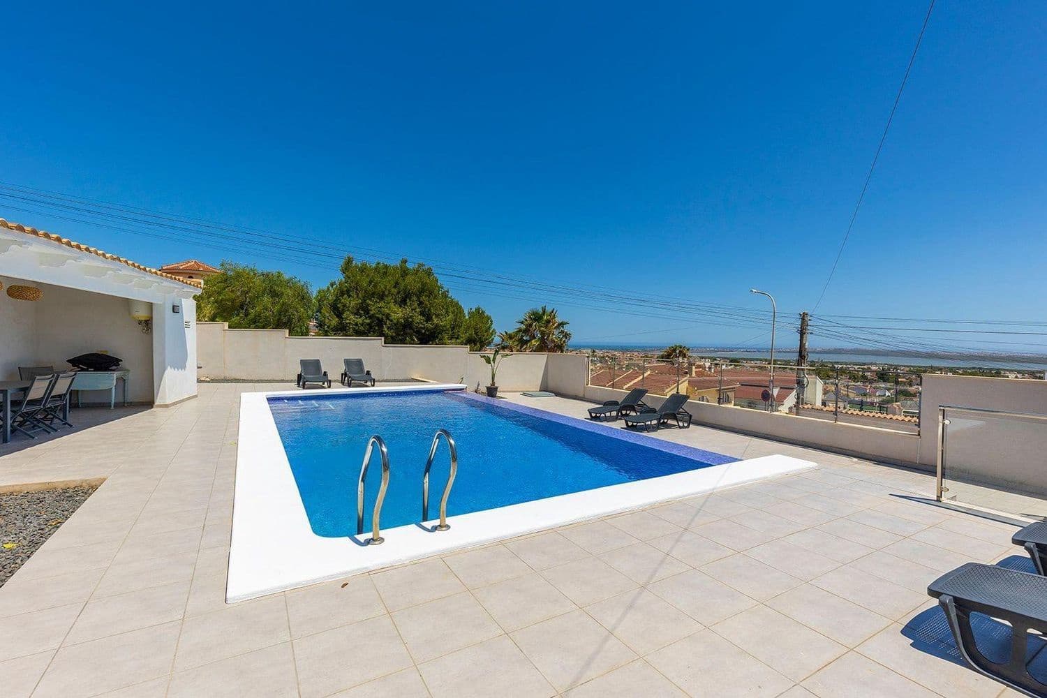 5 slaapkamer Villa te koop in Ciudad Quesada met zwembad garage - € 649.000 (Ref: 10007134)
