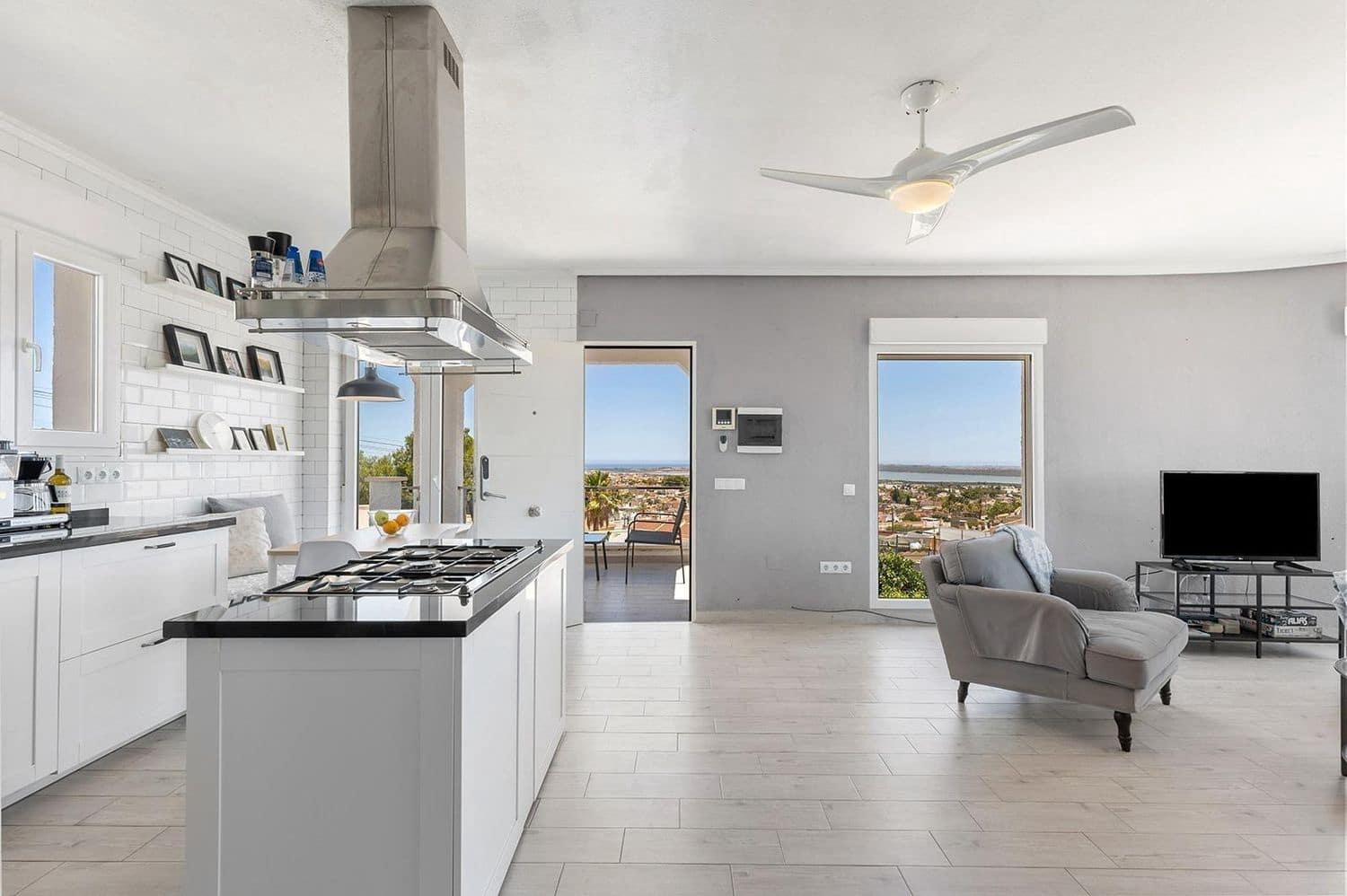 5 slaapkamer Villa te koop in Ciudad Quesada met zwembad garage - € 649.000 (Ref: 10007134)