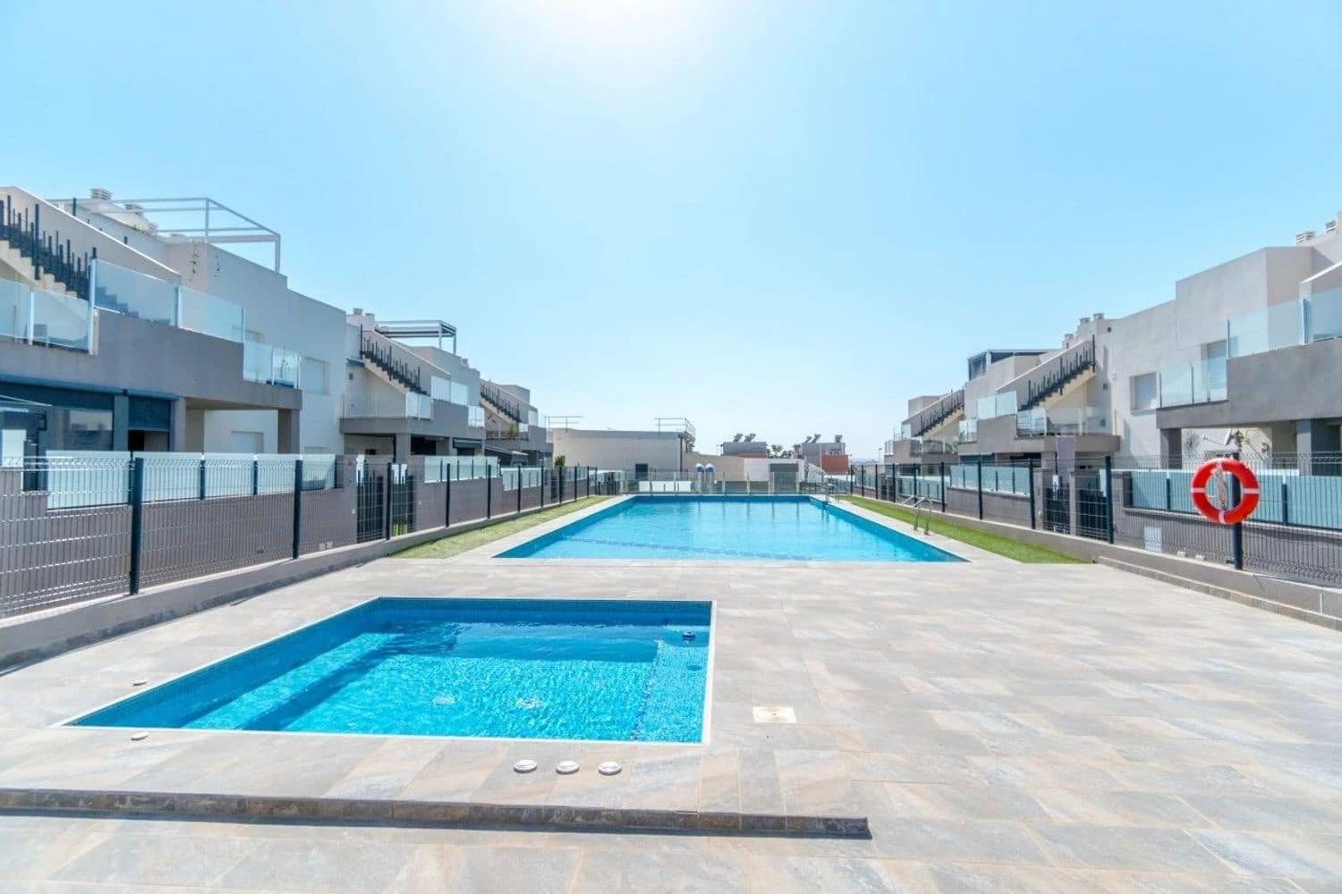 2 quarto Apartamento para venda em Torrevieja com piscina garagem - 255 000 € (Ref: 10008151)