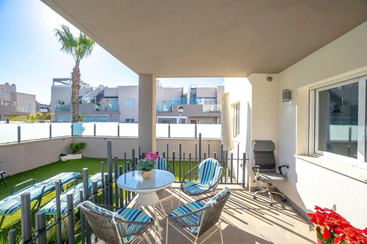 2 quarto Apartamento para venda em Torrevieja com piscina garagem - 255 000 € (Ref: 10008151)