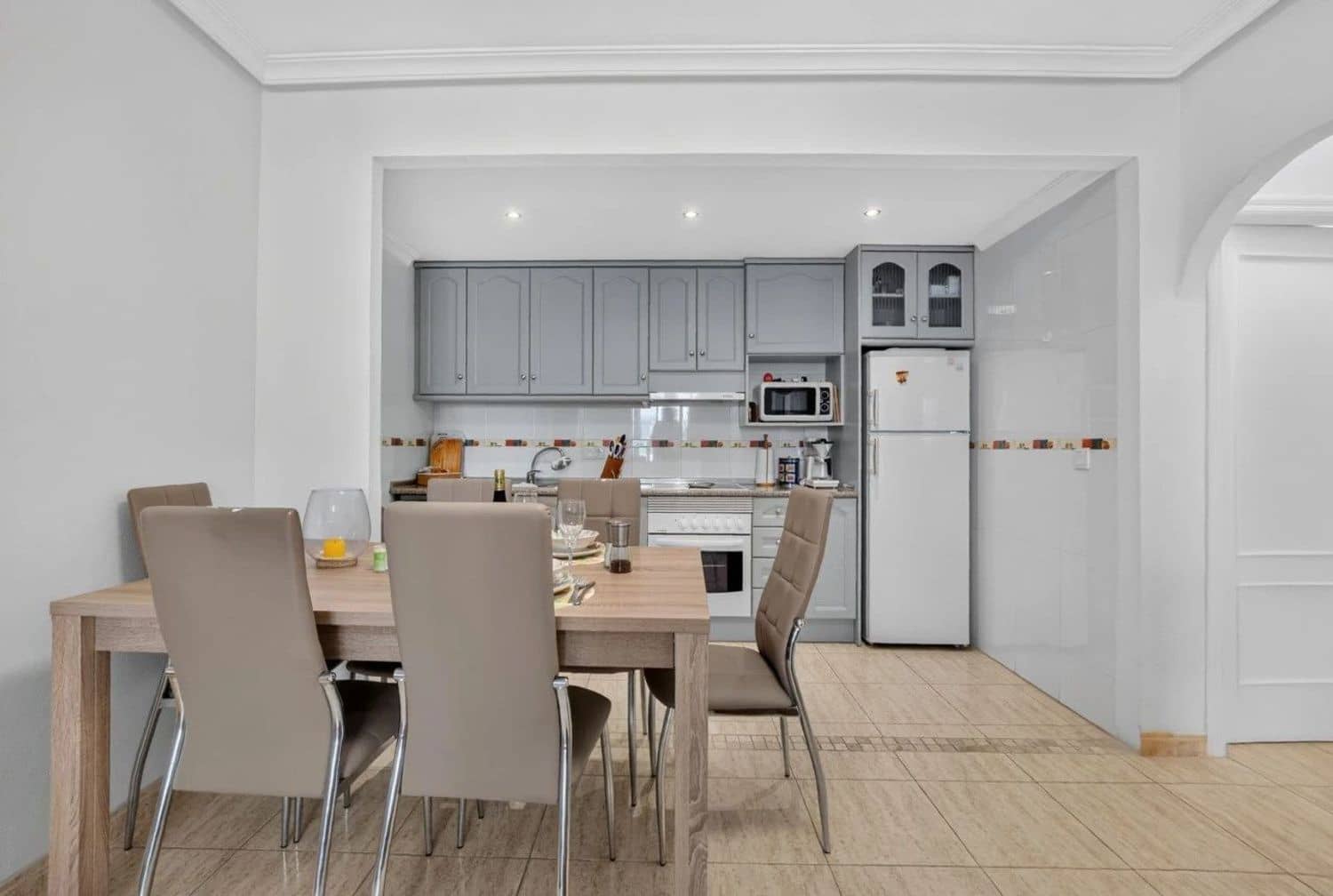 2 sypialnia Apartament na sprzedaż w Miasto Alicante / Alacant z basenem garażem - 226 000 € (Ref: 10010210)
