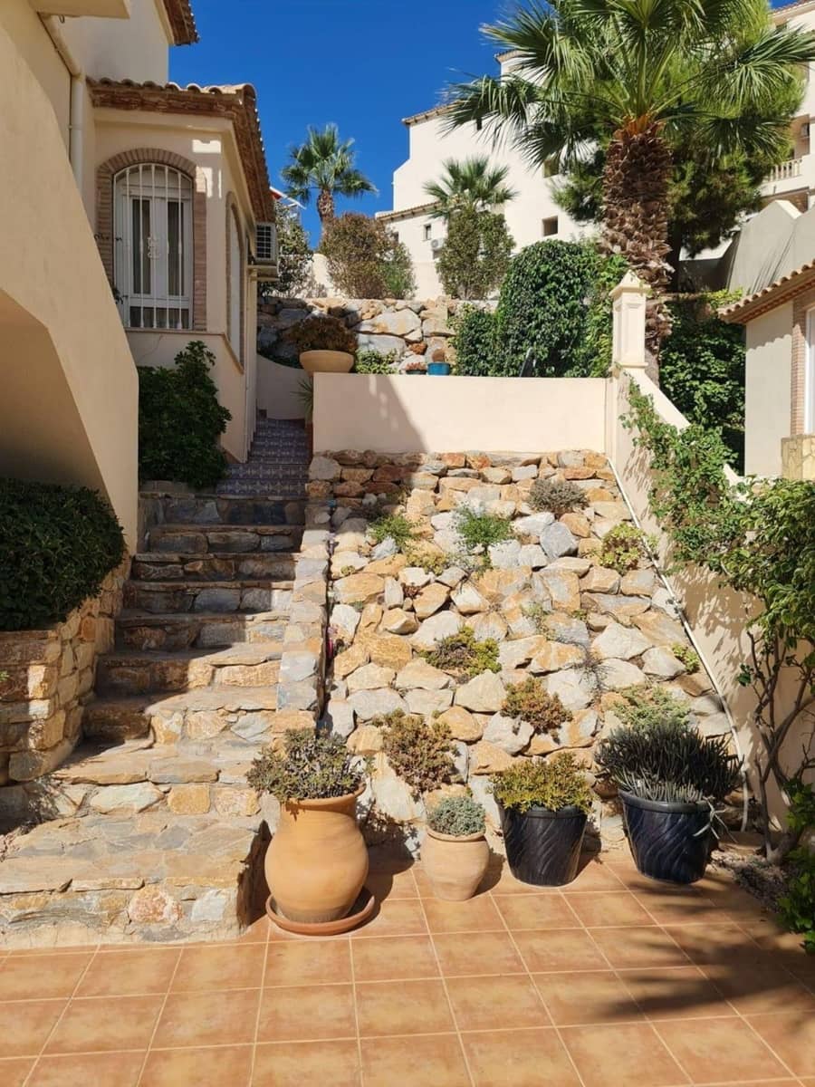 3 soveværelse Villa til salg i Alicante by med swimmingpool garage - € 479.000 (Ref: 10010211)