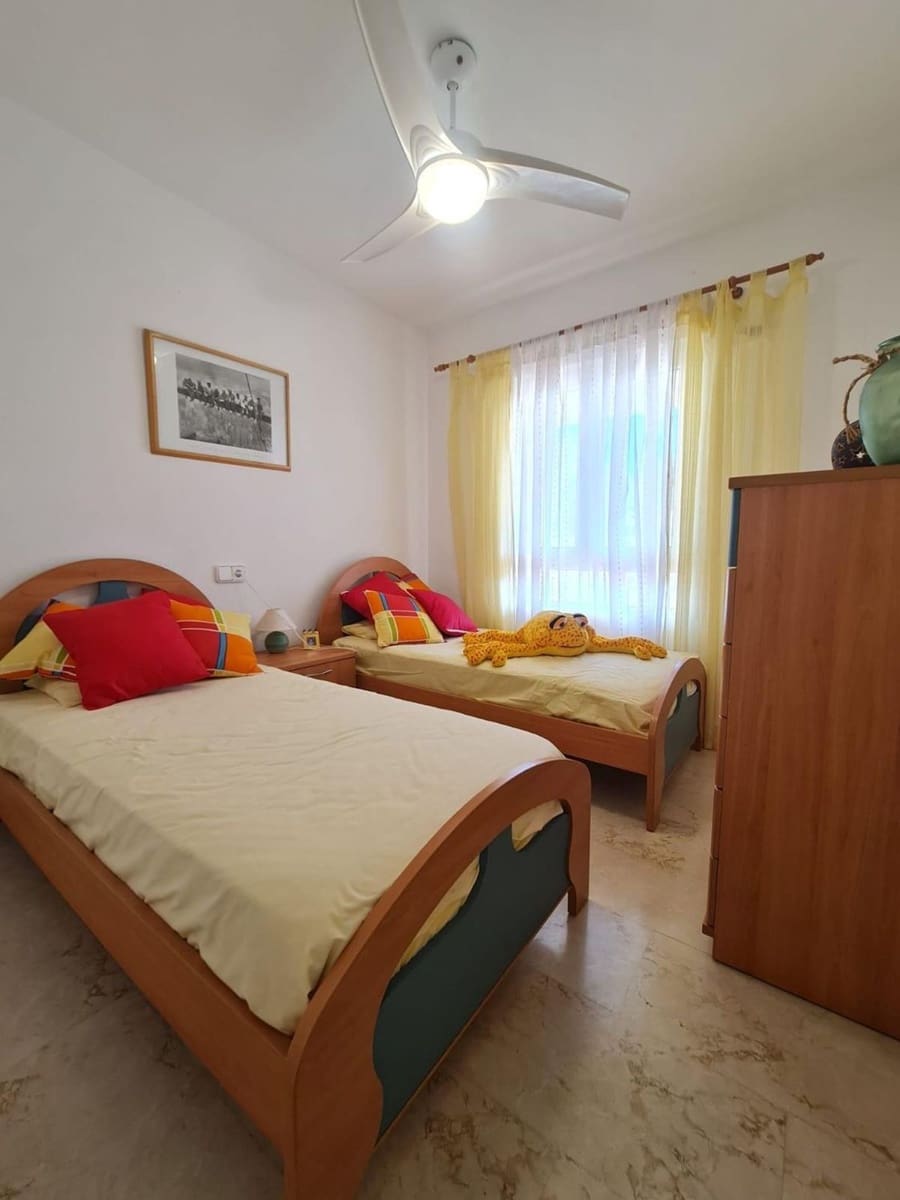 3 soveværelse Villa til salg i Alicante by med swimmingpool garage - € 479.000 (Ref: 10010211)