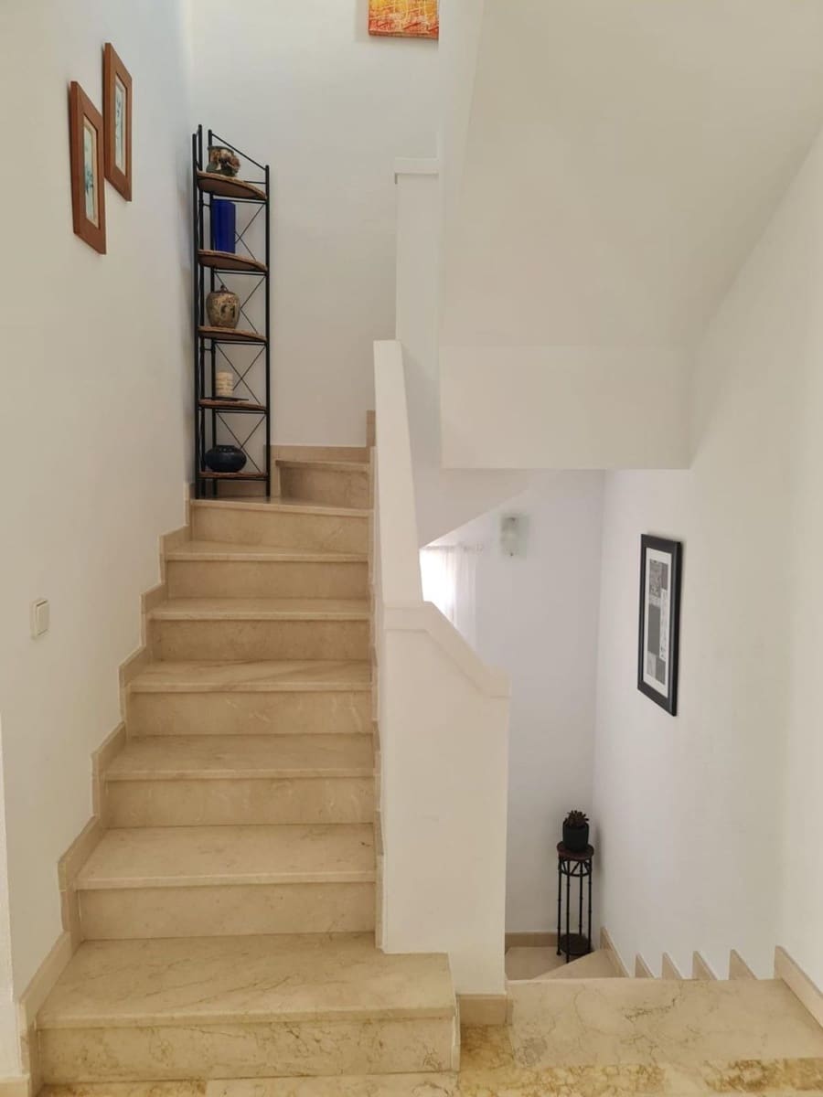 3 soveværelse Villa til salg i Alicante by med swimmingpool garage - € 479.000 (Ref: 10010211)