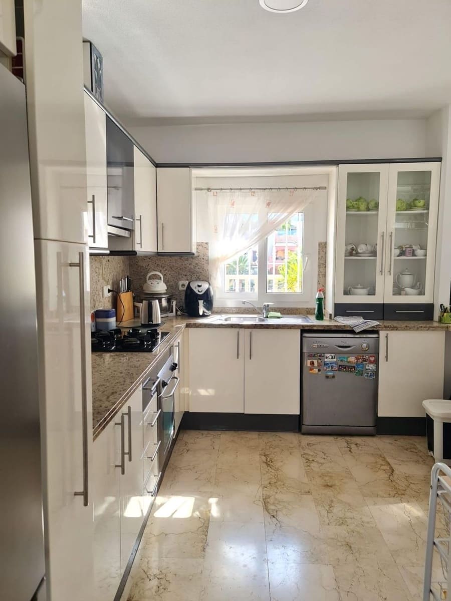 3 soveværelse Villa til salg i Alicante by med swimmingpool garage - € 479.000 (Ref: 10010211)