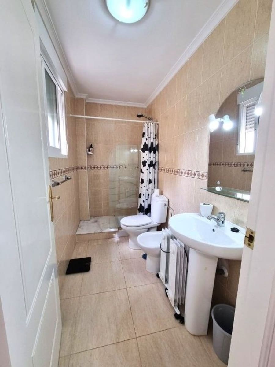 2 Zimmer Apartment zu verkaufen in Daya Nueva mit Pool Garage - 129.500 € (Ref: 10044556)