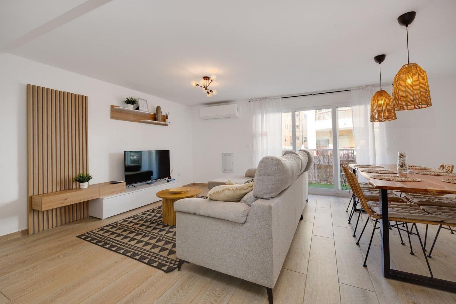 3 Zimmer Apartment zu verkaufen in Torrevieja mit Garage - 220.000 € (Ref: 10080323)
