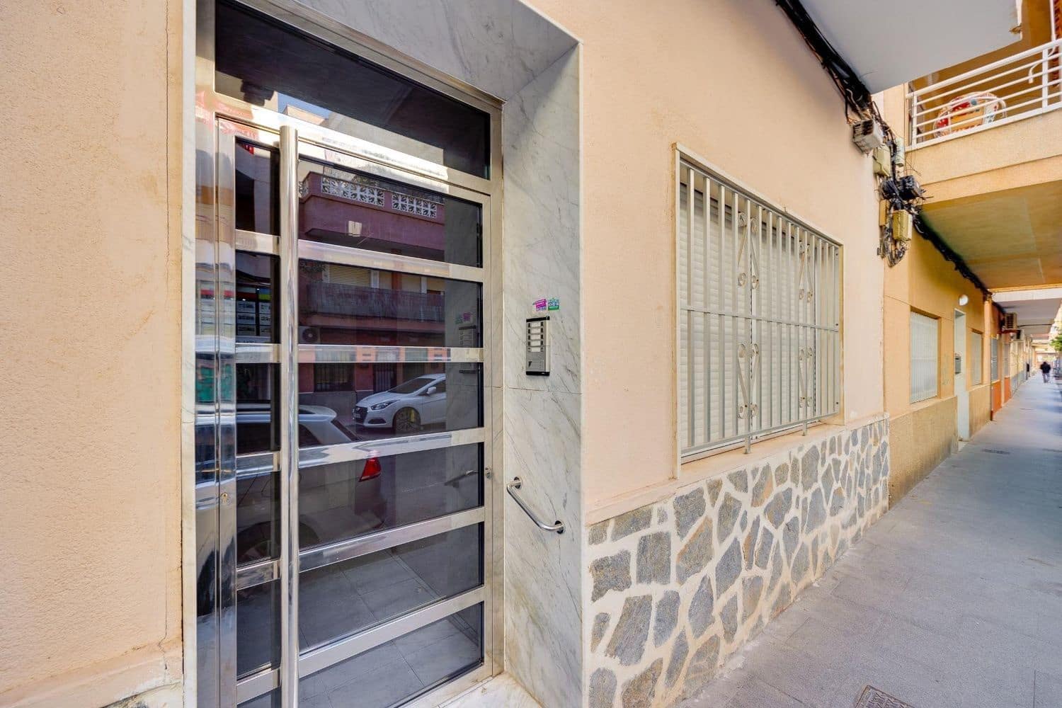 3 Zimmer Apartment zu verkaufen in Torrevieja mit Garage - 220.000 € (Ref: 10080323)
