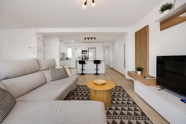 3 Zimmer Apartment zu verkaufen in Las Piscinas Naturales, Torrevieja mit Garage - 220.000 € (Ref: 10080323)