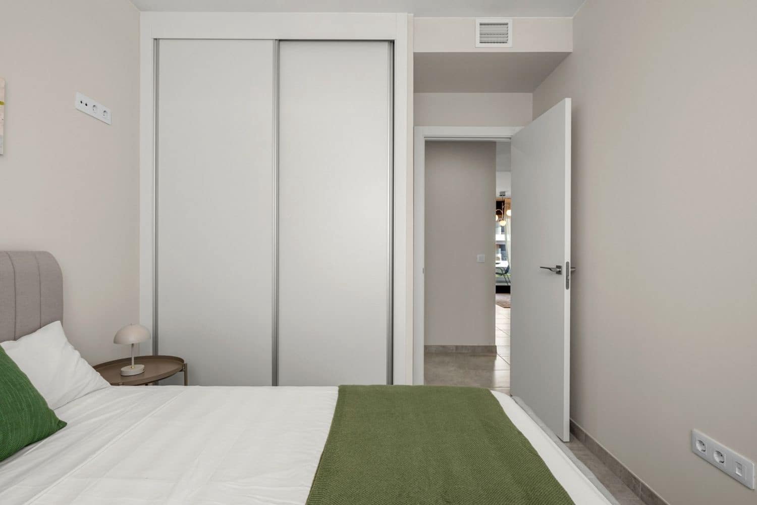 2 sypialnia Apartament na sprzedaż w Filipinas z basenem garażem - 249 000 € (Ref: 10088793)
