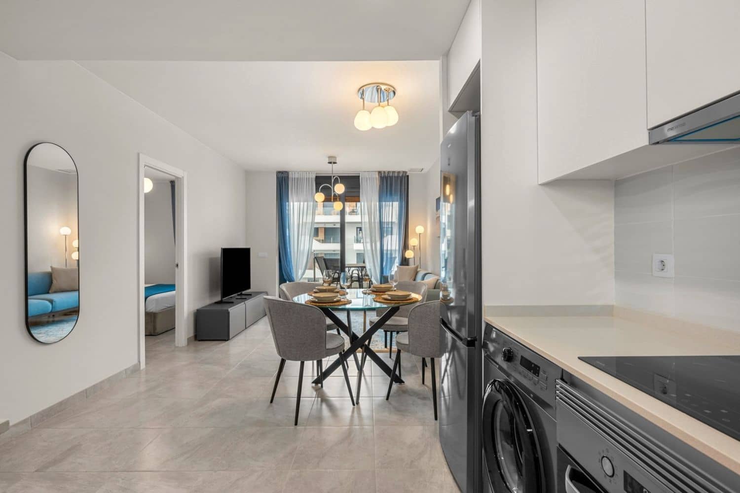 2 sypialnia Apartament na sprzedaż w Filipinas z basenem garażem - 249 000 € (Ref: 10088793)
