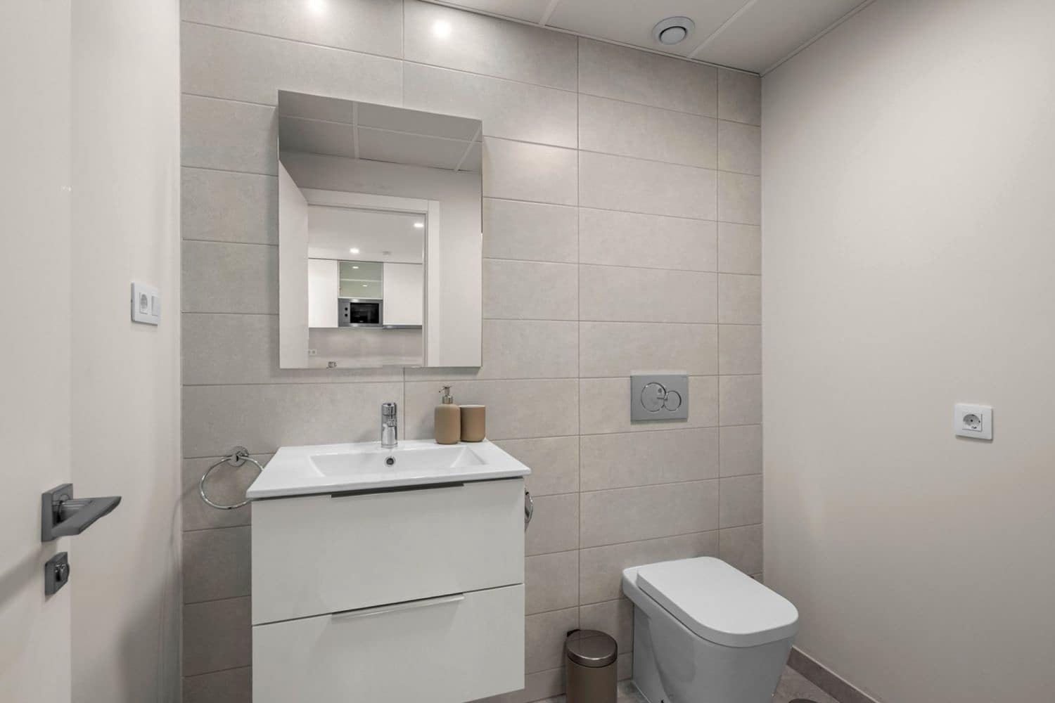 2 sypialnia Apartament na sprzedaż w Filipinas z basenem garażem - 249 000 € (Ref: 10088793)