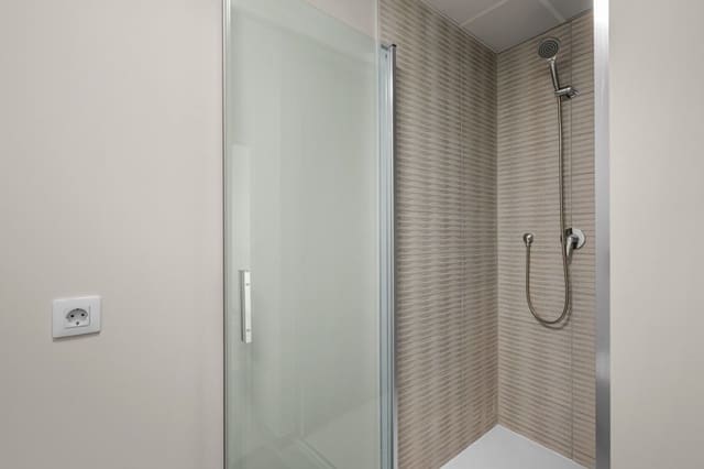 2 sypialnia Apartament na sprzedaż w Las Filipinas z basenem garażem - 249 000 € (Ref: 10088793)
