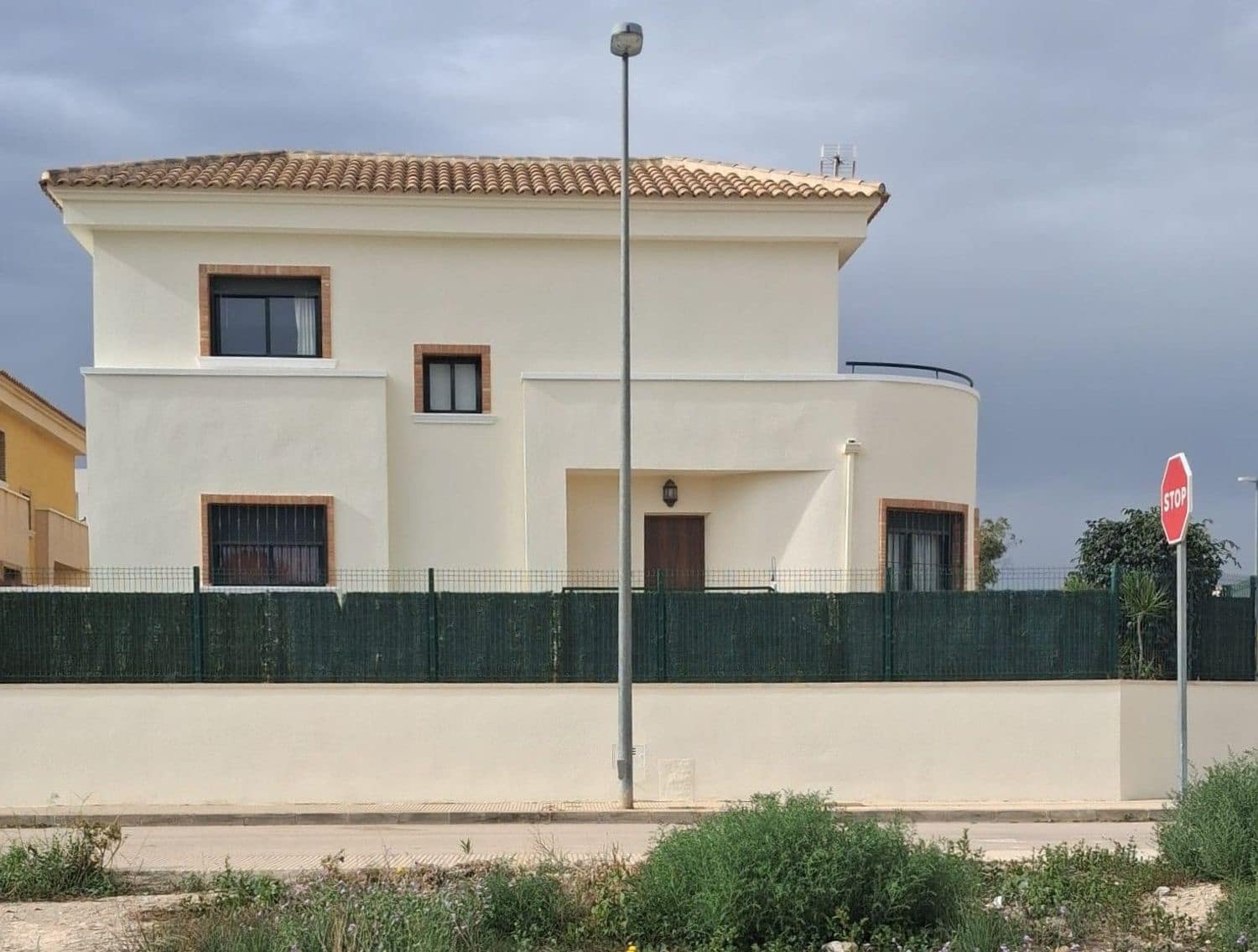 3 soverom Villa til salgs i Benferri med svømmebasseng garasje - € 239 900 (Ref: 10088794)