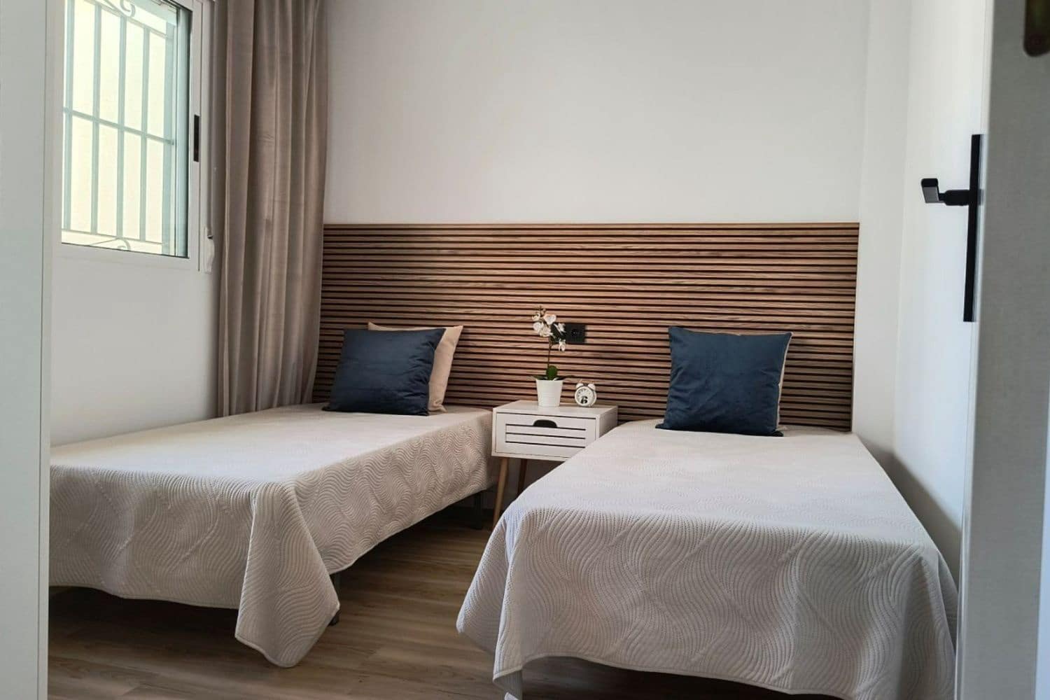 Casa de 3 habitaciones en Alicante / Alacant ciudad en venta con piscina garaje - 268.800 € (Ref: 10094032)