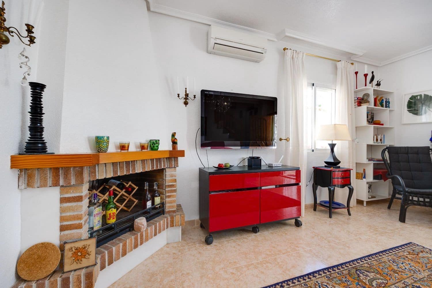 3 soverom Villa til salgs i Alicante by med svømmebasseng garasje - € 229 000 (Ref: 10118617)