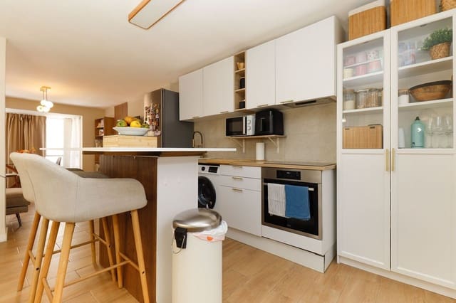 3 chambre Maison de Ville à vendre à Centro - Muelle Pesquero, Torrevieja avec garage - 299 000 € (Ref: 10151046)