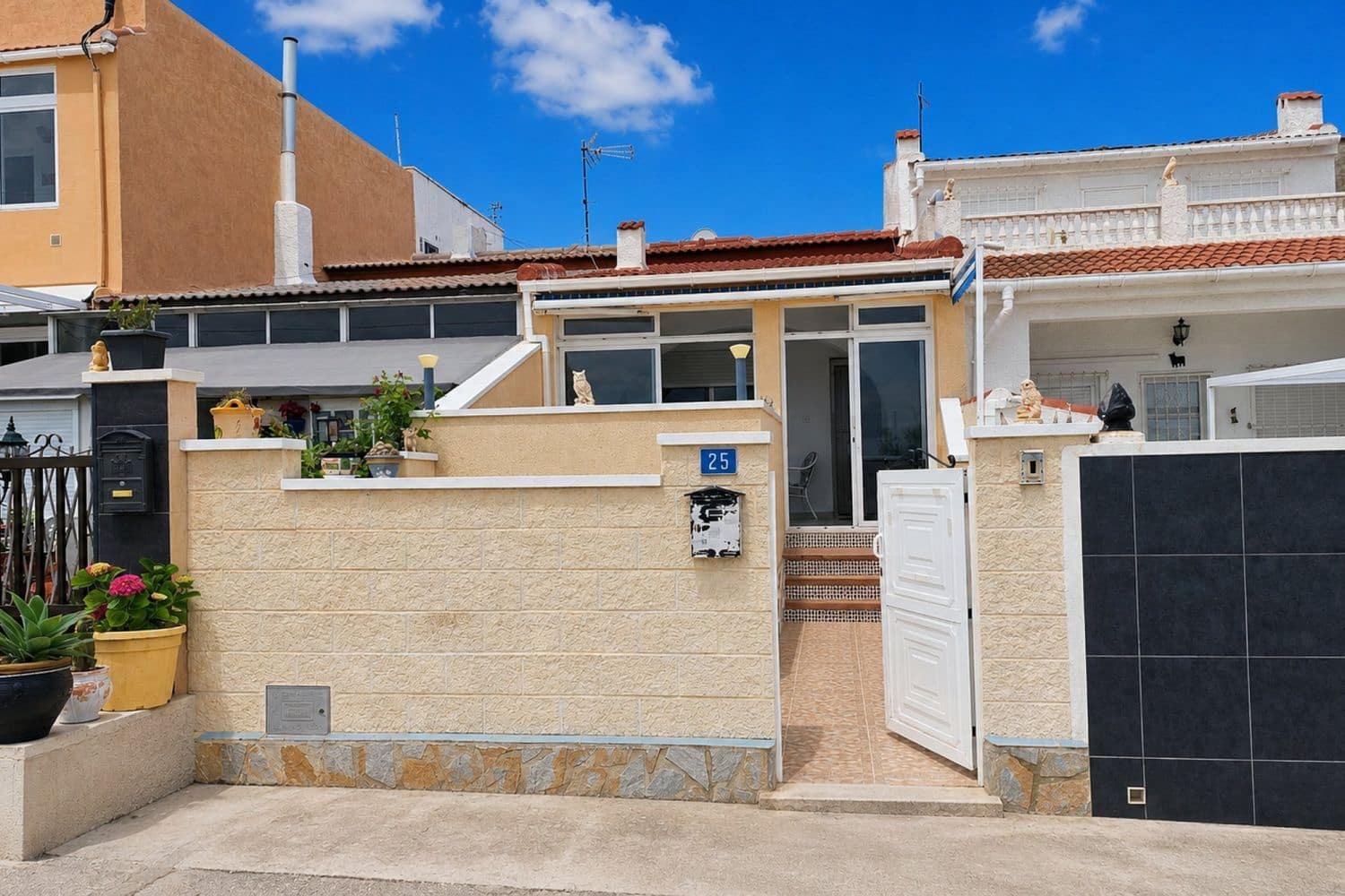 1 bedroom Townhouse for sale in Ciudad Quesada with garage - € 172,000 (Ref: 10162570)