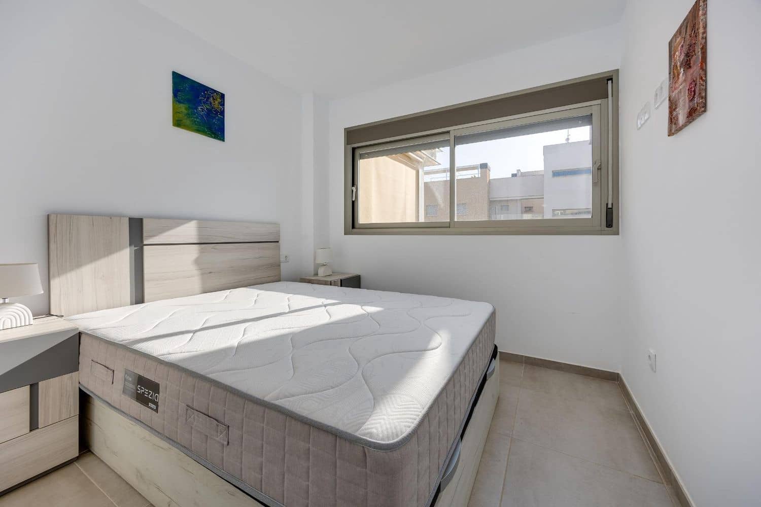 2 soveværelse Lejlighed til salg i Alicante by med swimmingpool garage - € 269.000 (Ref: 10174905)