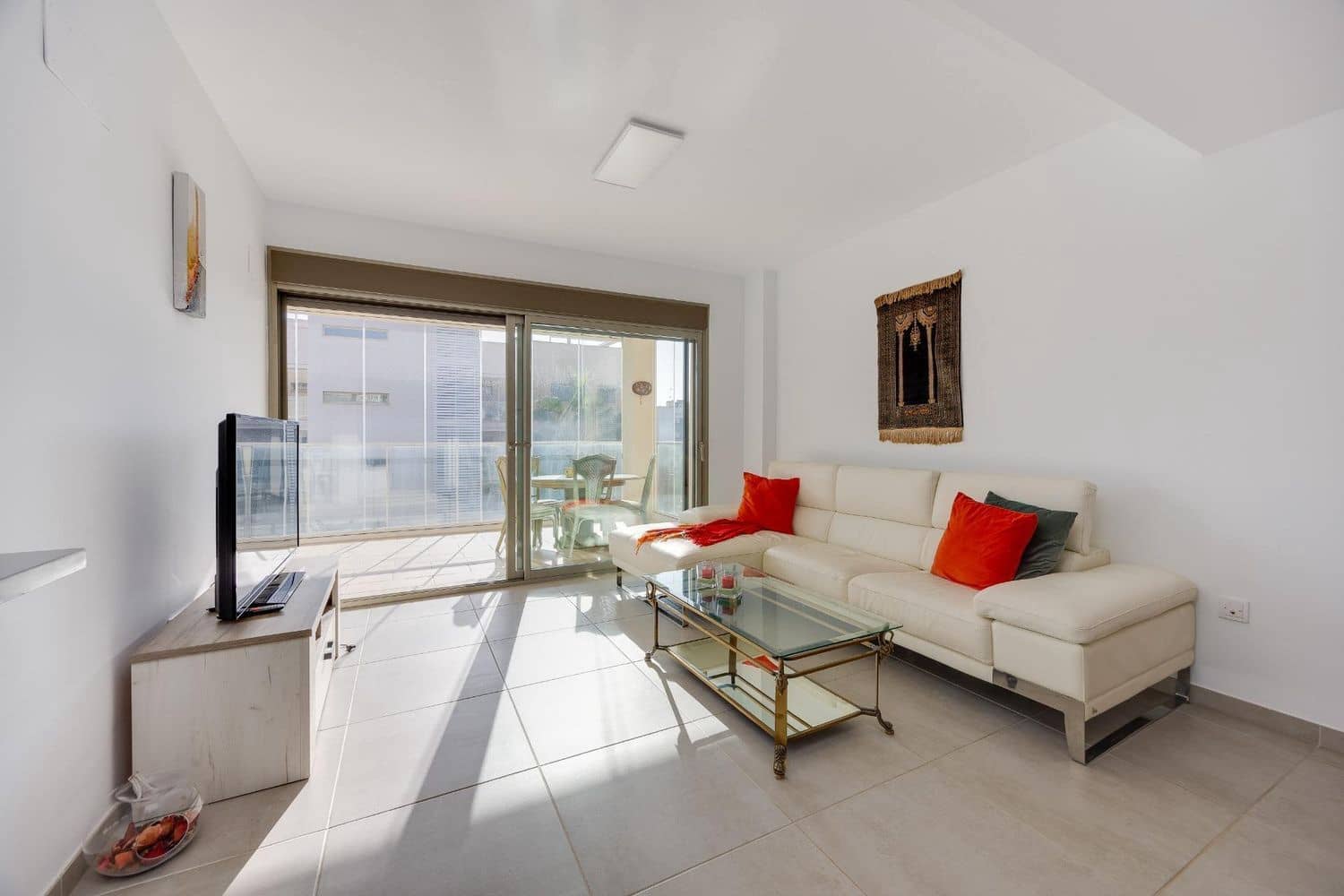 2 soveværelse Lejlighed til salg i Alicante by med swimmingpool garage - € 269.000 (Ref: 10174905)