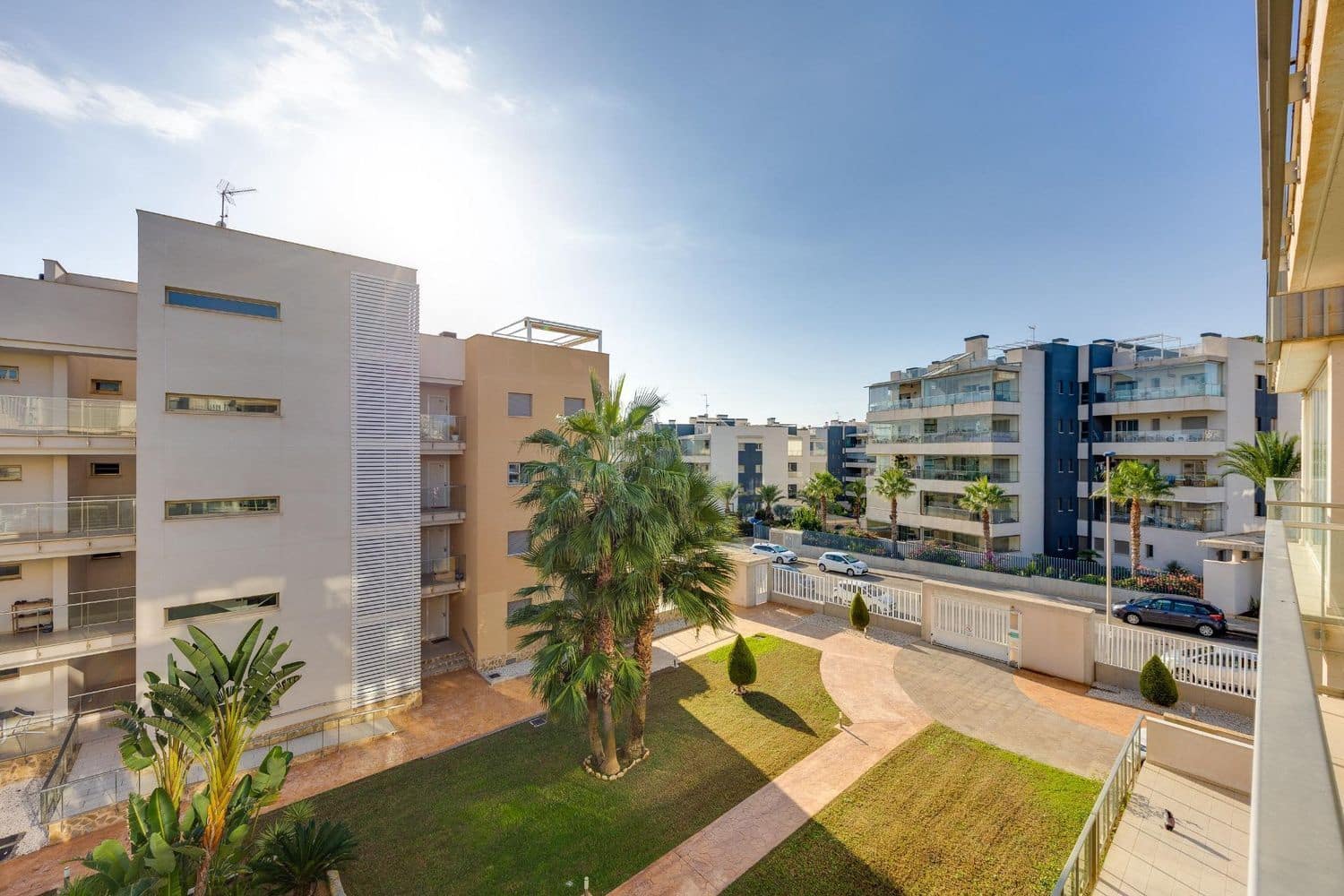 2 soveværelse Lejlighed til salg i Alicante by med swimmingpool garage - € 269.000 (Ref: 10174905)