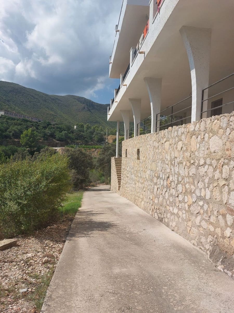 4 soveværelse Finca/Landehus til salg i L'Atzuvia med swimmingpool garage - € 695.000 (Ref: 7011648)