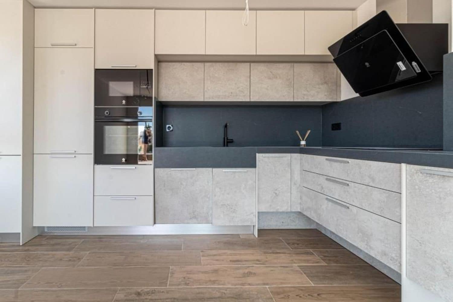 2 soveværelse Lejlighed til salg i Torrevieja med swimmingpool garage - € 375.000 (Ref: 8168714)