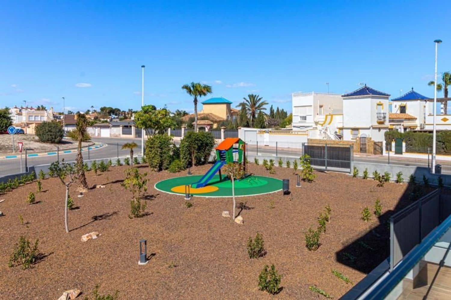 2 soveværelse Lejlighed til salg i Torrevieja med swimmingpool garage - € 375.000 (Ref: 8168714)