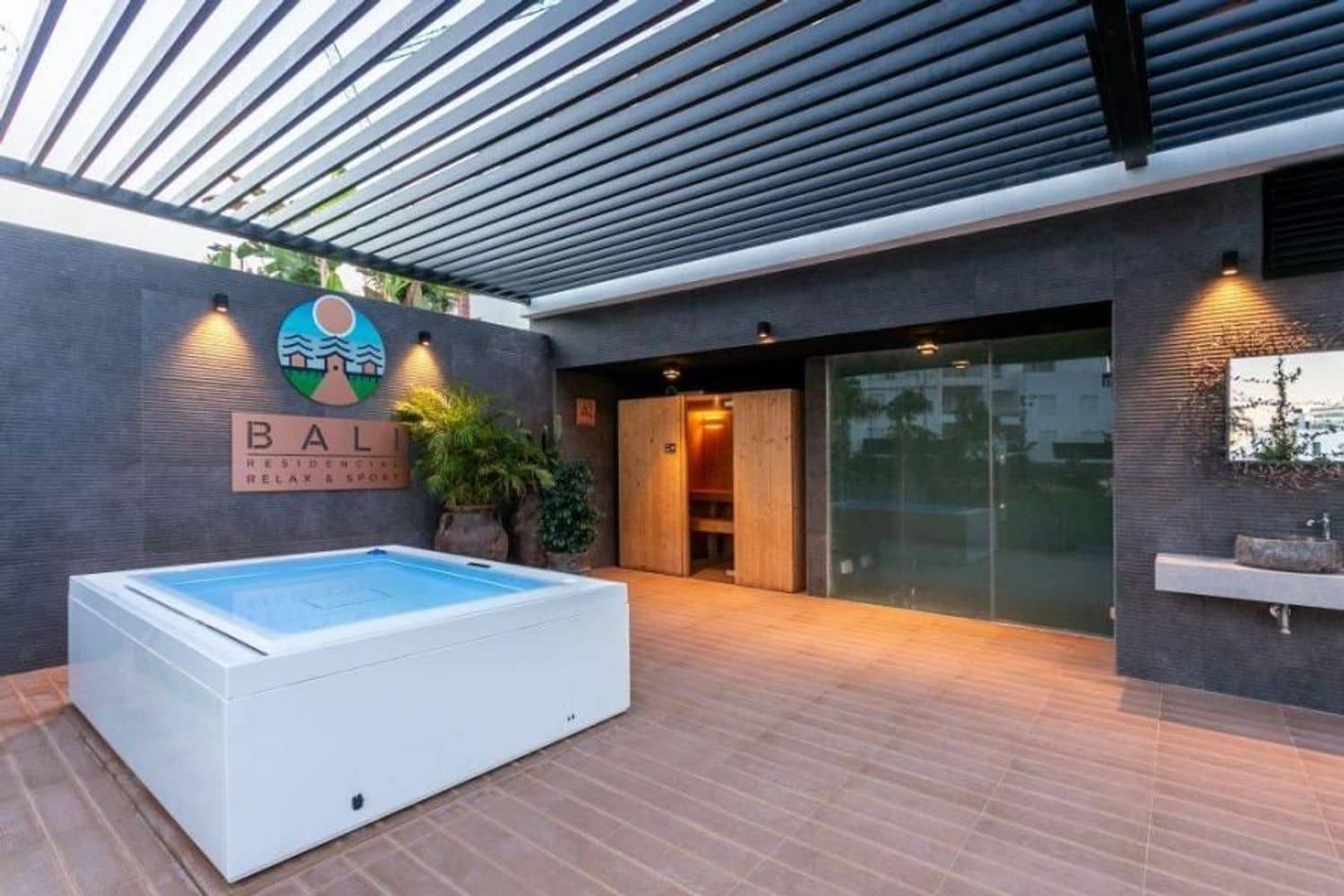 2 soveværelse Lejlighed til salg i Torrevieja med swimmingpool garage - € 375.000 (Ref: 8168714)