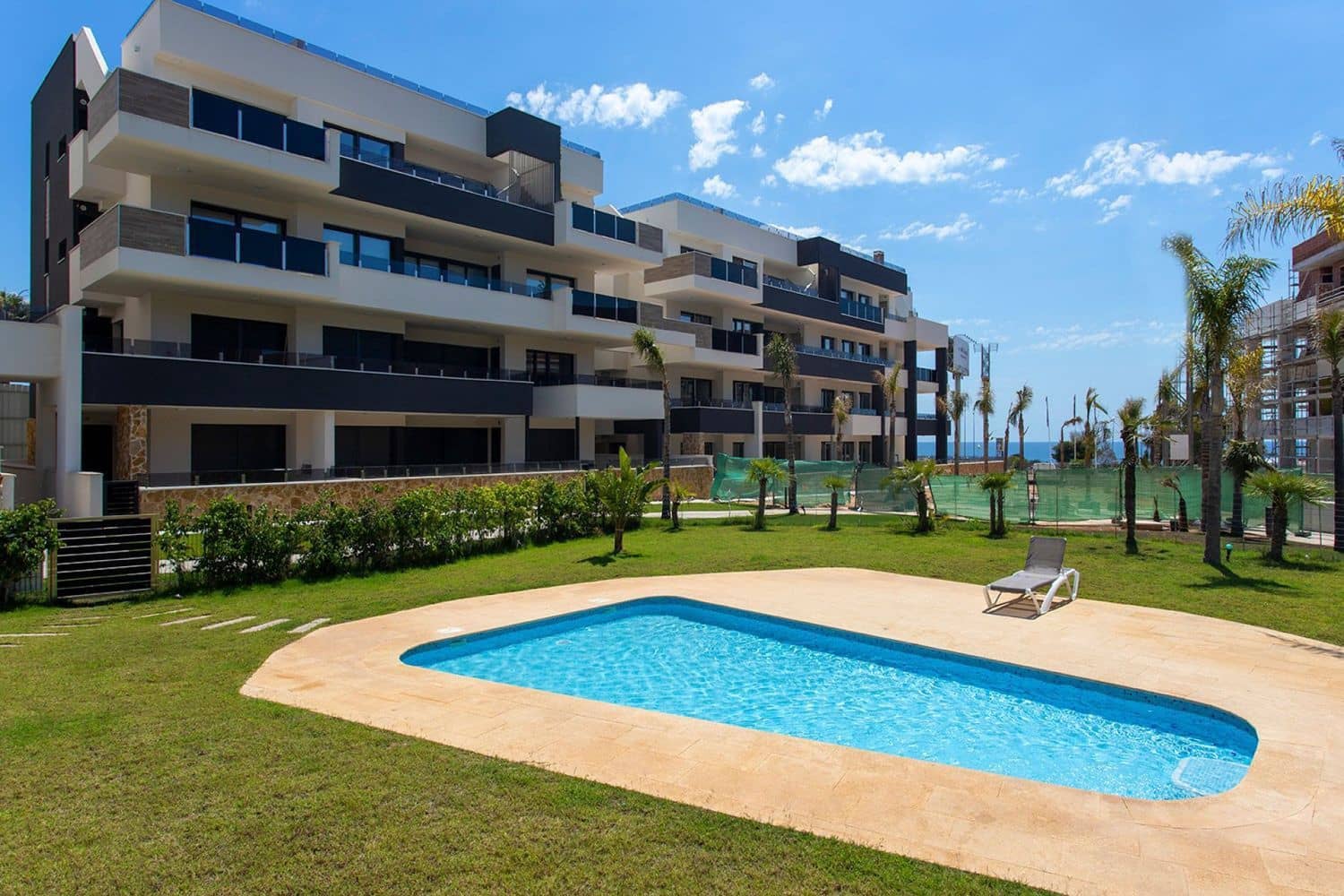 2 soveværelse Lejlighed til salg i Orihuela Costa med swimmingpool garage - € 345.000 (Ref: 8417351)