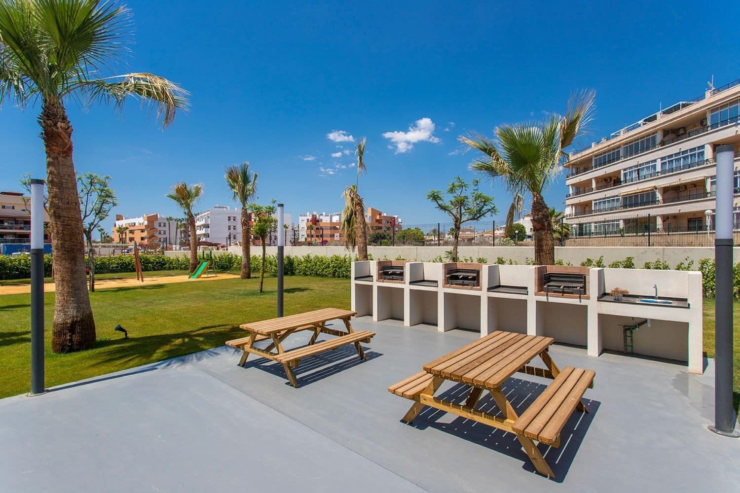 2 soveværelse Lejlighed til salg i Orihuela Costa med swimmingpool garage - € 345.000 (Ref: 8417351)
