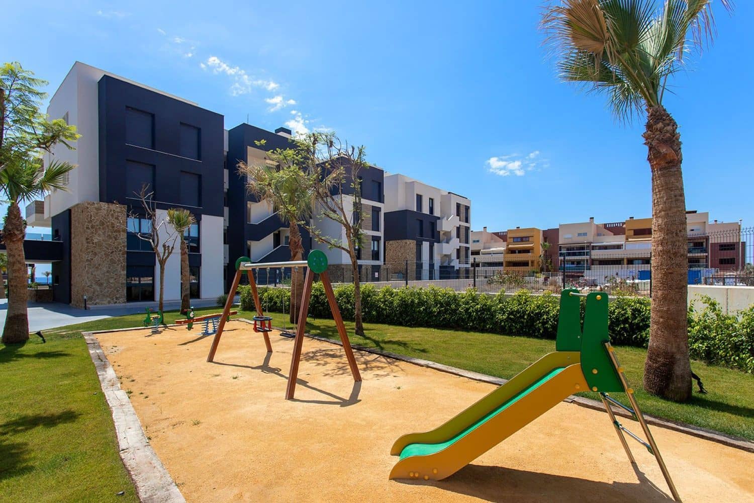 2 soveværelse Lejlighed til salg i Orihuela Costa med swimmingpool garage - € 345.000 (Ref: 8417351)