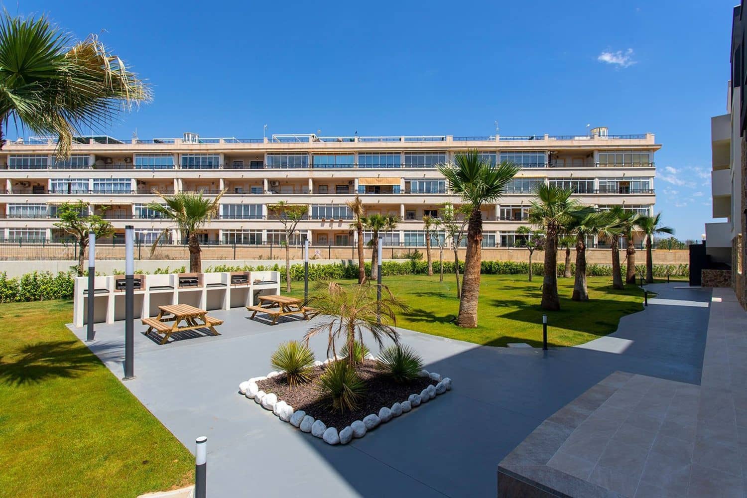 2 soveværelse Lejlighed til salg i Orihuela Costa med swimmingpool garage - € 345.000 (Ref: 8417351)