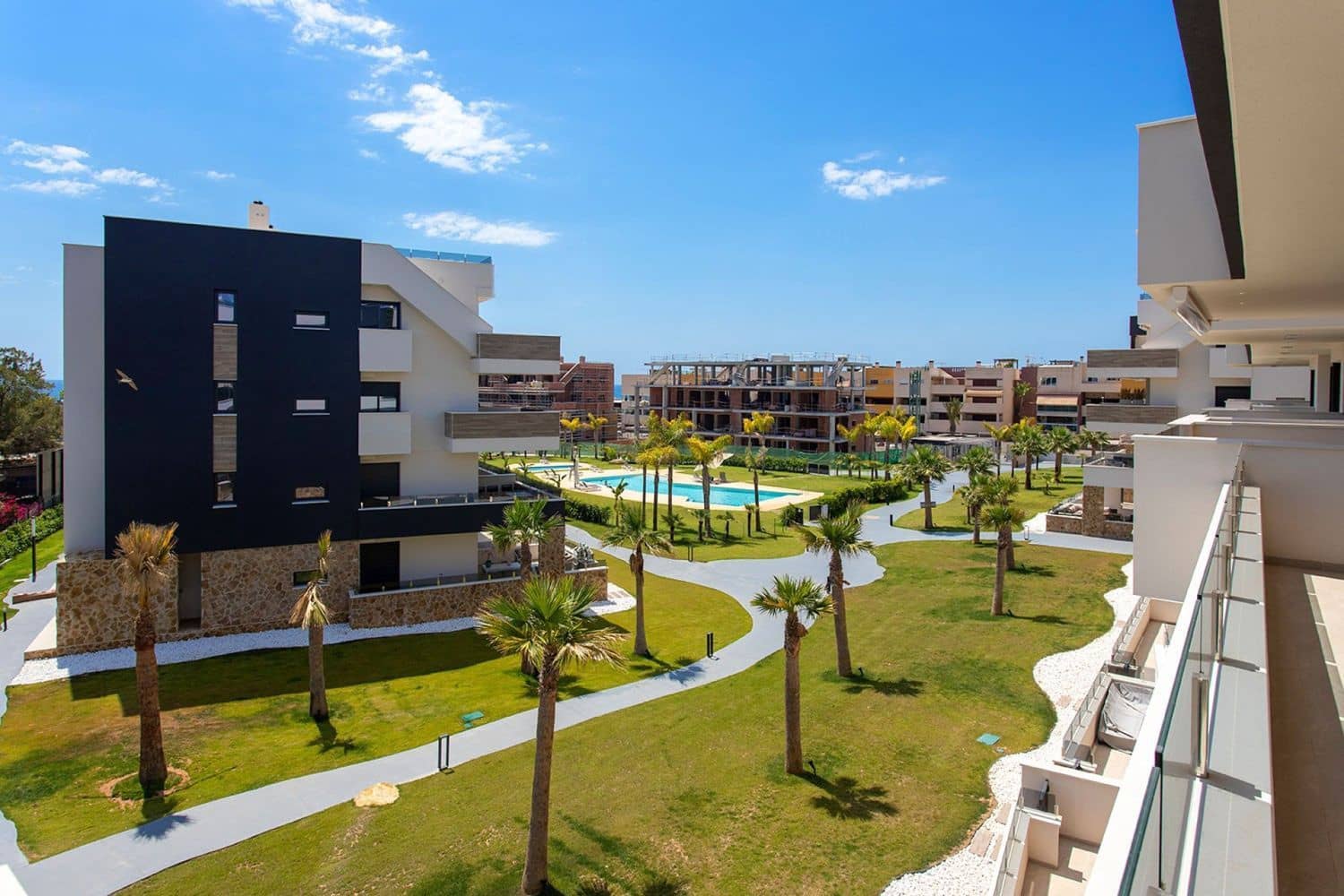 2 soveværelse Lejlighed til salg i Orihuela Costa med swimmingpool garage - € 345.000 (Ref: 8417351)