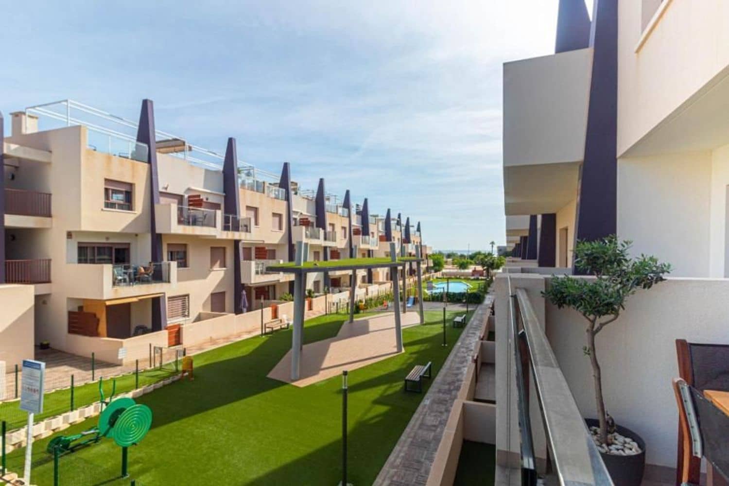 2 bedroom Apartment for sale in Pueblo Latino, Pilar de la Horadada with pool € 225,000 (Ref