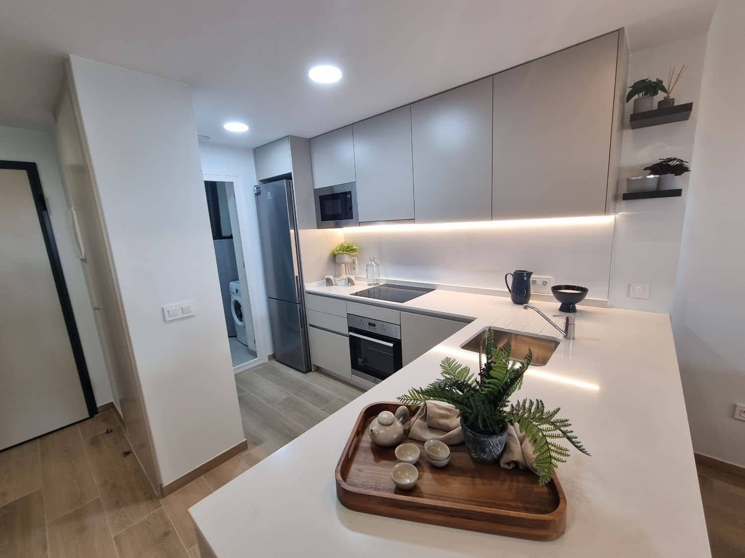 2 bedroom Apartment for sale in Torrevieja with pool - € 254,000 (Ref: 8683750)