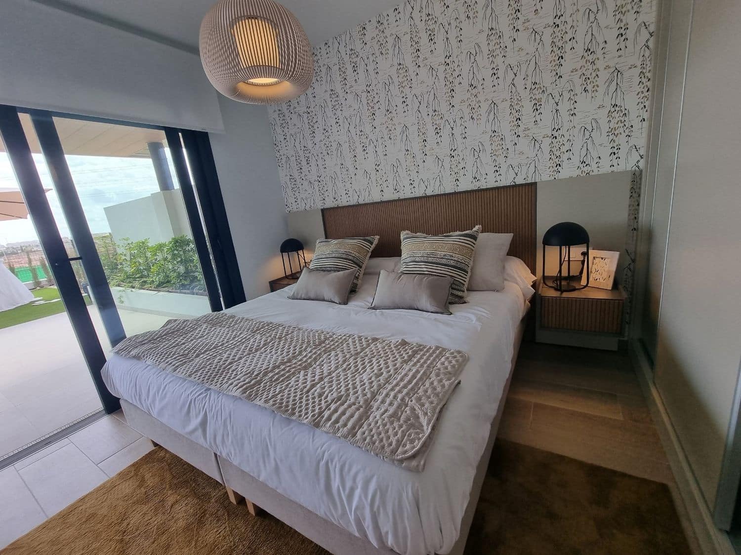 2 bedroom Apartment for sale in Torrevieja with pool - € 254,000 (Ref: 8683750)