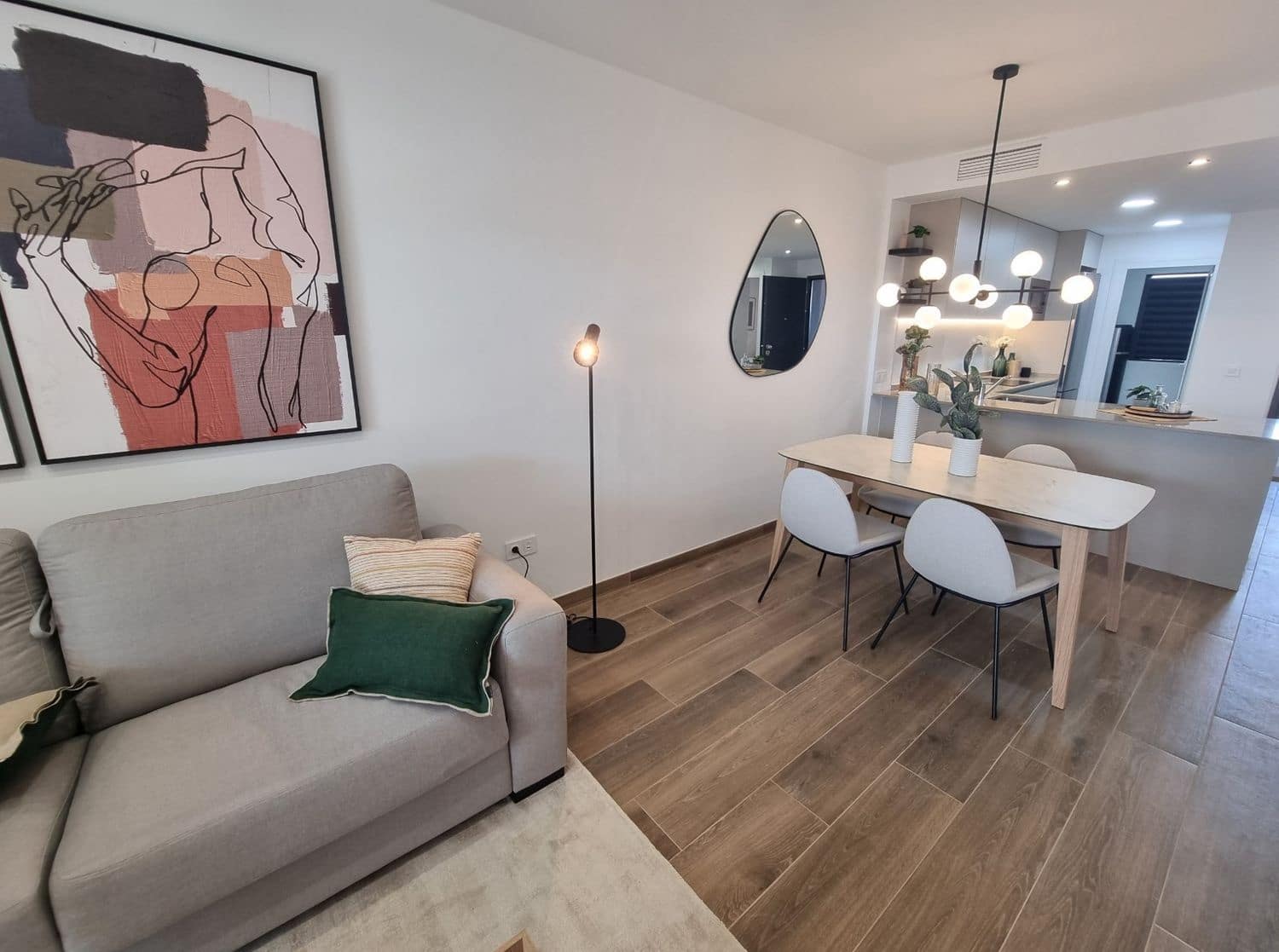 2 bedroom Apartment for sale in Torrevieja with pool - € 254,000 (Ref: 8683750)