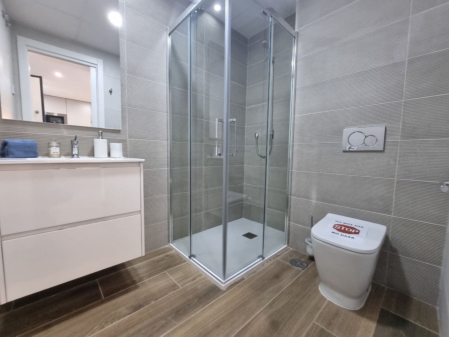 2 bedroom Apartment for sale in Torrevieja with pool - € 254,000 (Ref: 8683750)