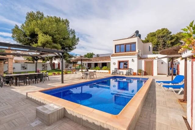 9 Zimmer Villa zu verkaufen in Lomas de Cabo Roig - Los Dolses, Orihuela mit Pool Garage - 675.000 € (Ref: 8775819)