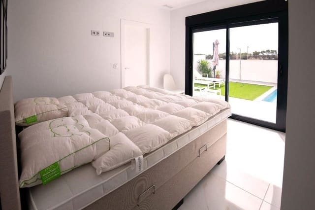 3 sypialnia Willa na sprzedaż w Pinar de Campoverde, Pilar de la Horadada z basenem garażem - 422 500 € (Ref: 8840559)