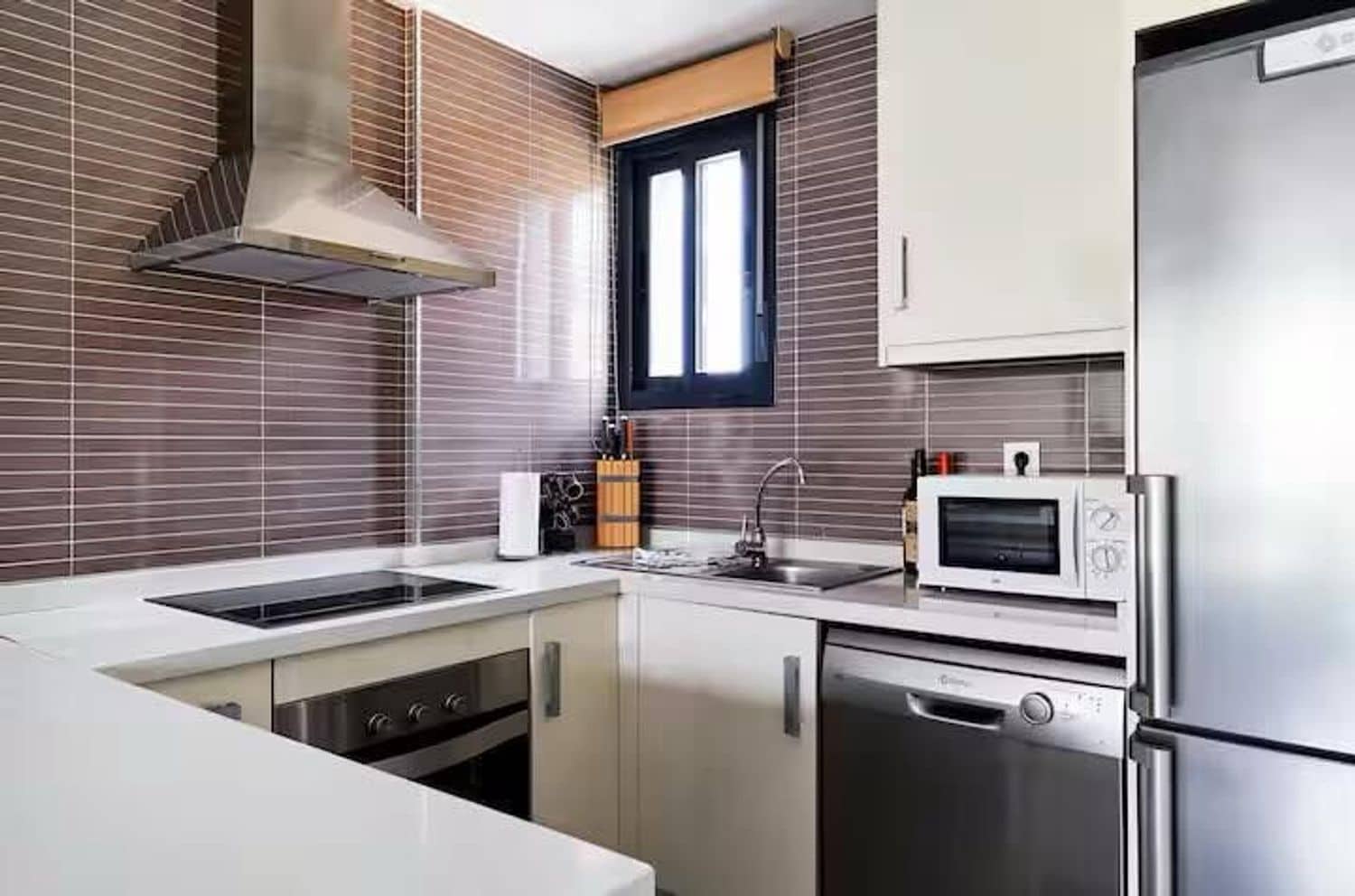 2 soveværelse Lejlighed til salg i Torrevieja med swimmingpool garage - € 259.000 (Ref: 8985503)