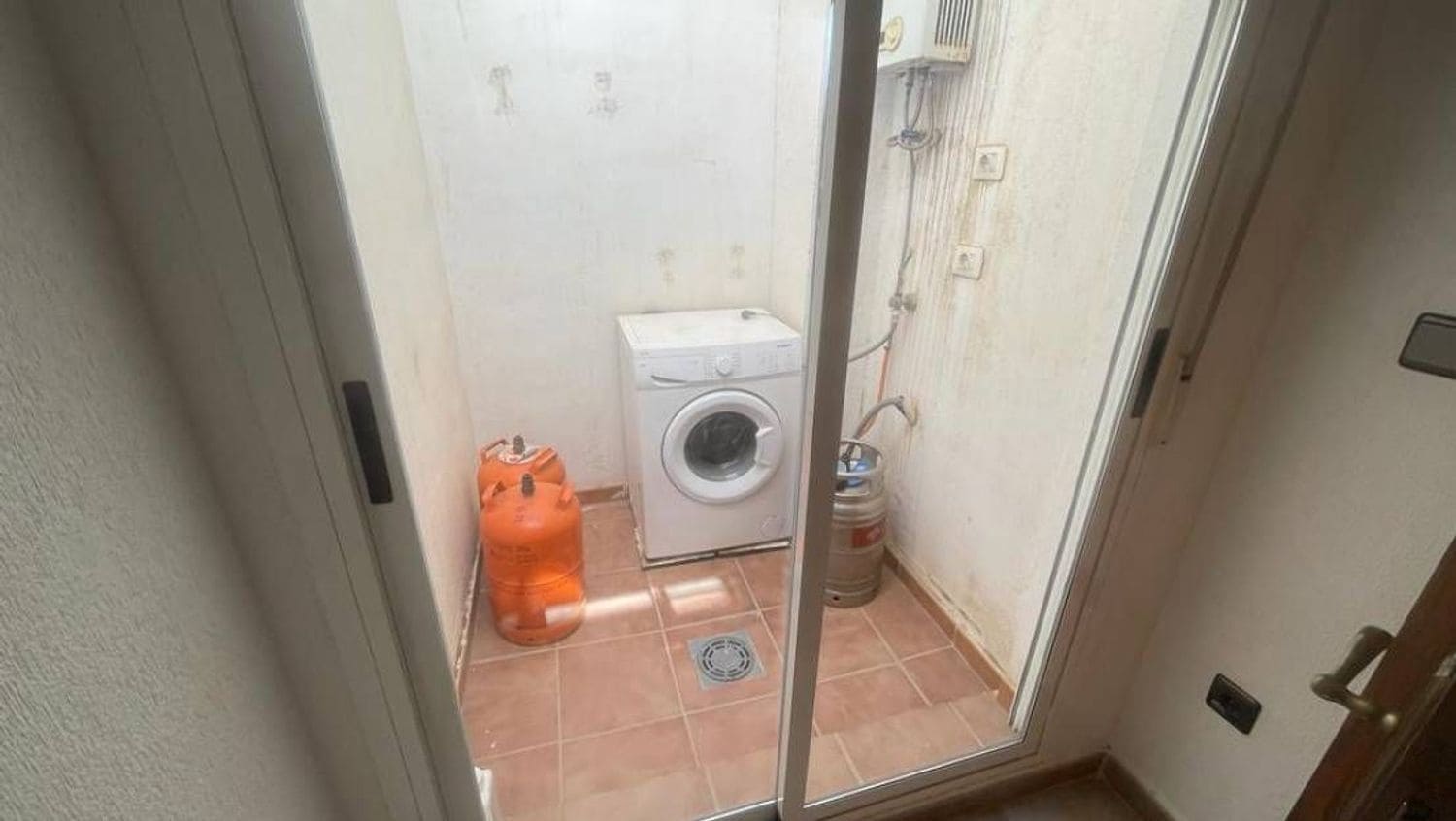 5 sypialnia Dom na sprzedaż w Guardamar del Segura z basenem garażem - 249 900 € (Ref: 9014417)