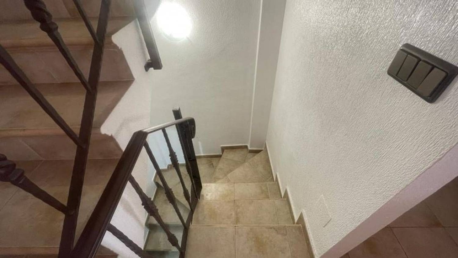 5 sypialnia Dom na sprzedaż w Guardamar del Segura z basenem garażem - 249 900 € (Ref: 9014417)