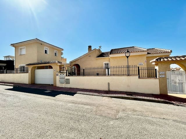 Chalet de 5 habitaciones en Rojales en venta con piscina garaje - 359.000 € (Ref: 9057202)